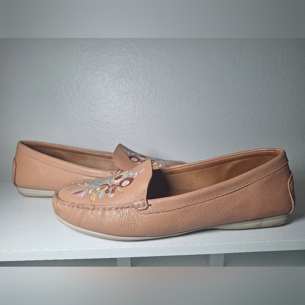 Embroidered Tan Loafers